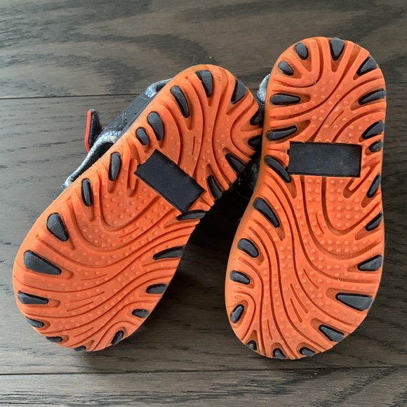 Joe Fresh Sandals - Picture 7 of 10